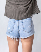 Load image into Gallery viewer, Ada Short Jeans - Light blue
