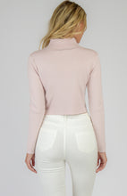 Load image into Gallery viewer, Dayana Knit Crop - Blush
